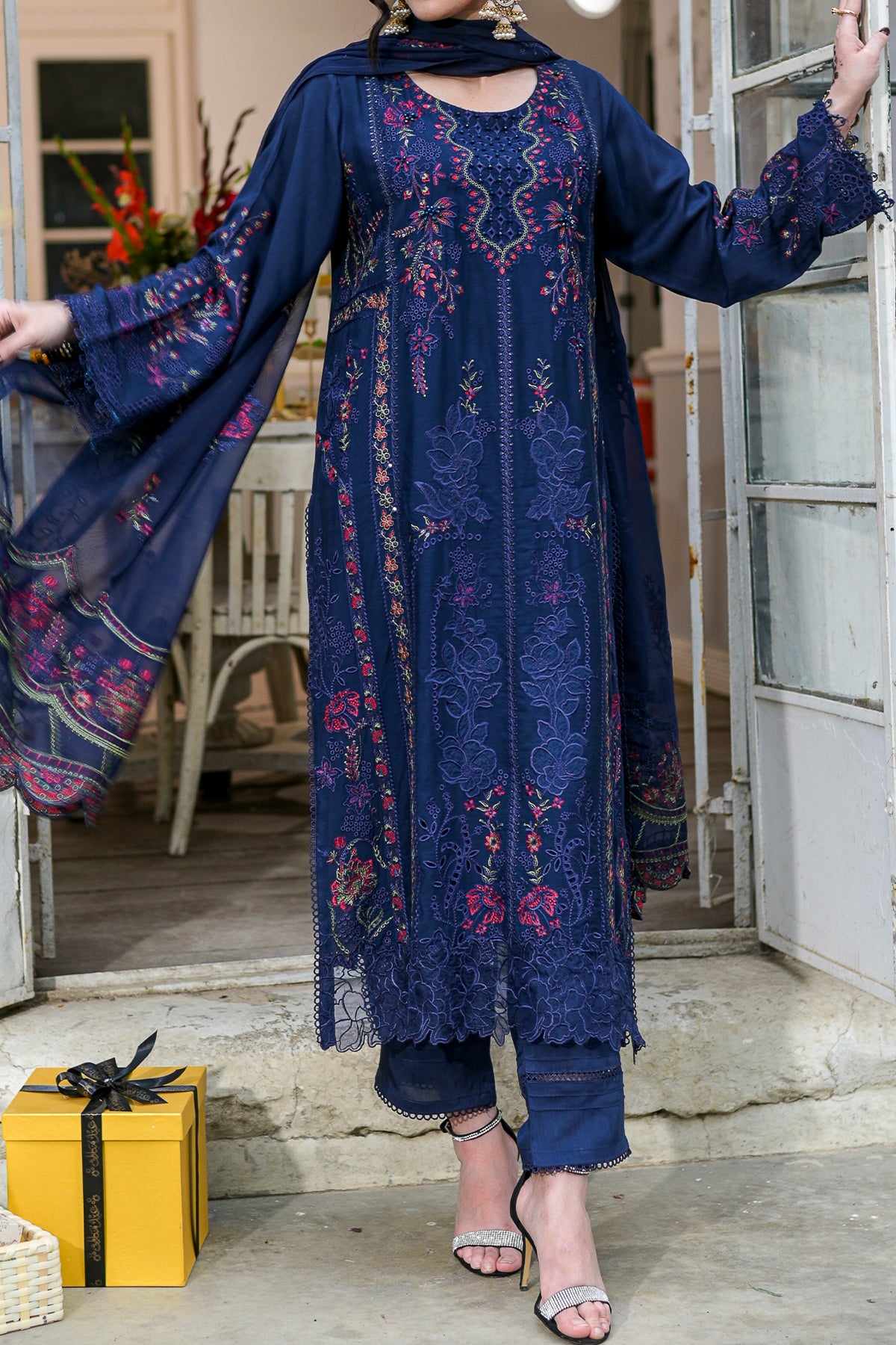 Blue embroidered viscose 3-piece shalwar kameez with hand beading – Zarufa Creations VS-597