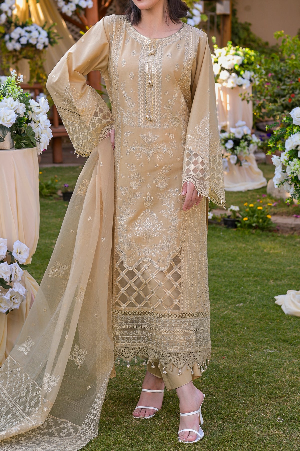 Skin embroidered cotton 3-piece shalwar kameez with slub organza dupatta – CTN-466
