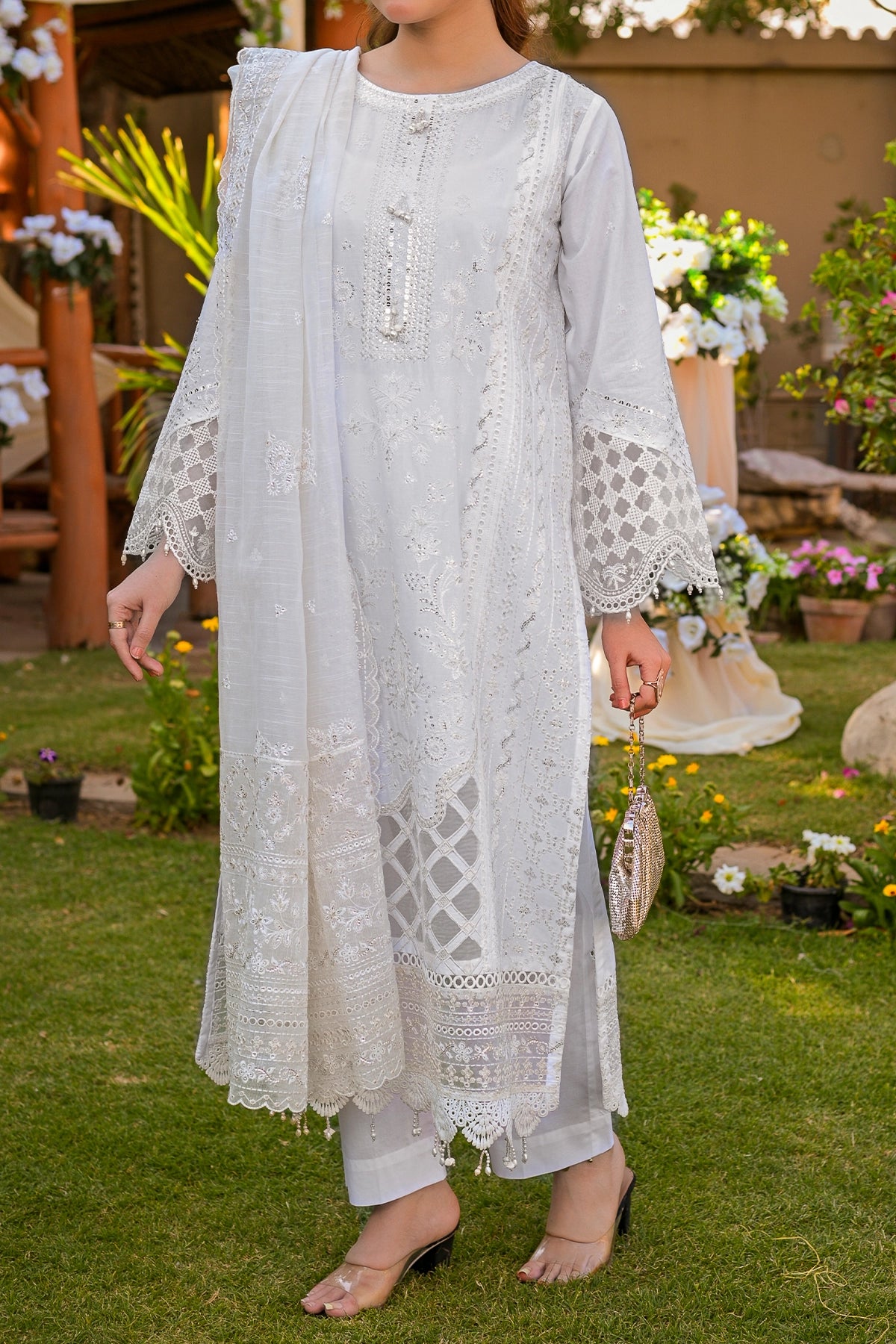 White embroidered cotton 3-piece shalwar kameez with slub organza dupatta – CTN-466