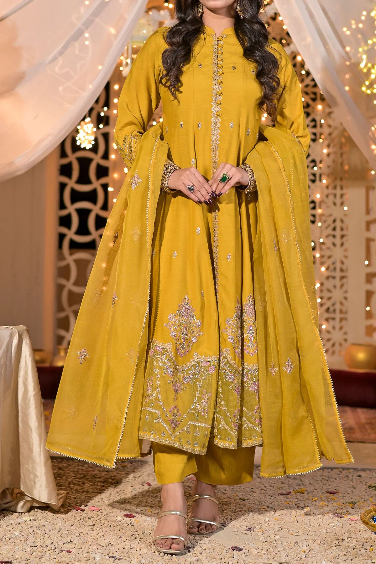 Mustard Women's Ready-to-Wear 3 Piece Salwar Kameez | South Asian Pakistani Indian Fashion | VS 592